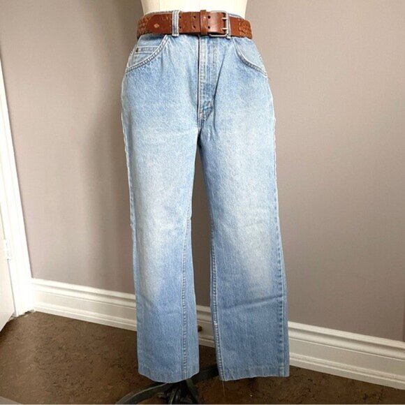 Vintage Levi's Orange Tab High-rise Straight Jeans - 30 x 25" (cropped / petite) - Picture 3 of 14